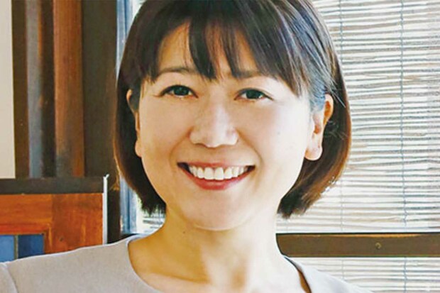 1v1_1v1's tweet card. 　ラブホテル騒動の渦中にいる前橋市の小川晶市長（42）を巡り、驚くべき“口封じ”とも思われる工作があったことが、群馬県の山本一太知事（67）によって明らかになった。市長関係者と思われる人物から、知事