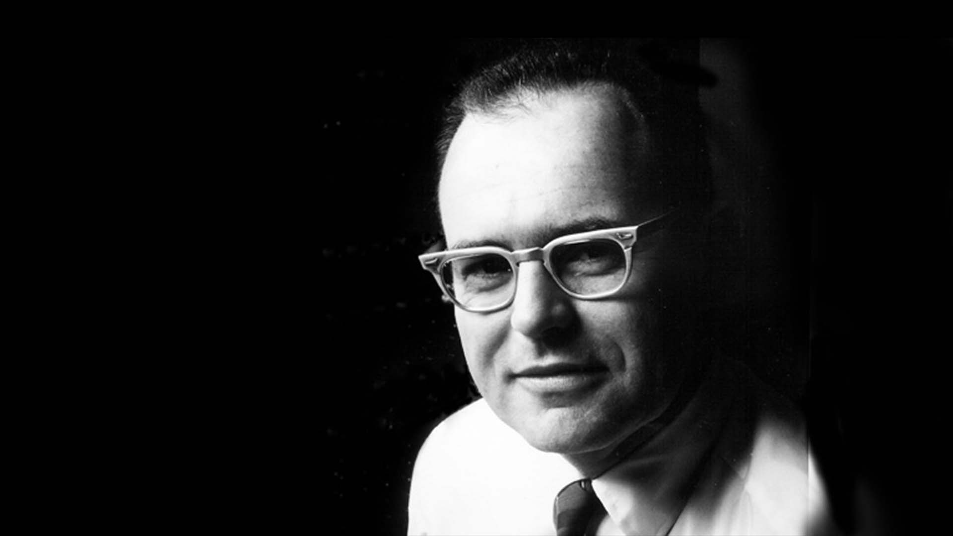 intel's tweet card. Moore, who set the course for the future of the semiconductor industry, devoted his later years to philanthropy.