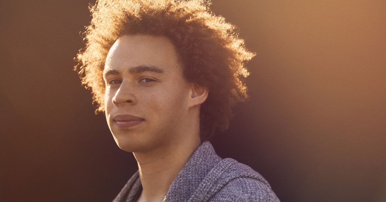 TKSComputing's tweet card. At 22, Marcus Hutchins put a stop to the worst cyberattack the world had ever seen. Then he was arrested by the FBI. This is his untold story.