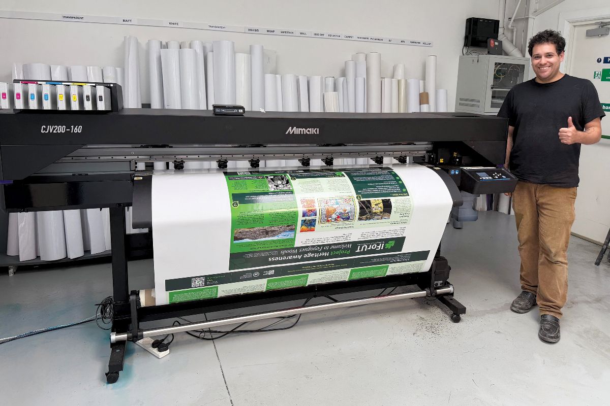 SignUpdate's tweet card. A commitment to quality and impact was the driving force behind Sign Zone’s decision to invest in a Mimaki CJV200-160 integrated solvent printer/cutter.