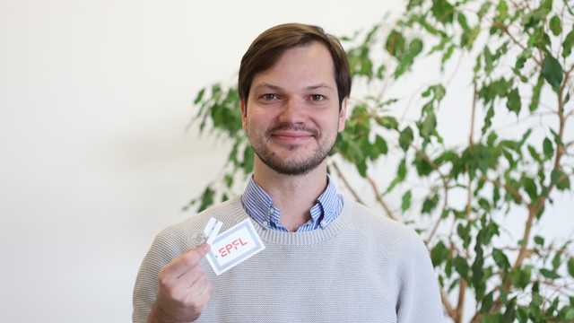 EPFLEngineering's tweet card. The Commission of the Doctoral Program in Microsystems and Microelectronics (EDMI) has selected James Bourely to receive the 2024 Doctoral Thesis Award in Microsystems and Microelectronics.