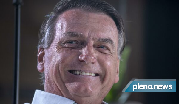 MARINESARALDI's tweet card. Ministro Jorge Oliveira teceu elogios ao desempenho econômico da gestão do ex-presidente