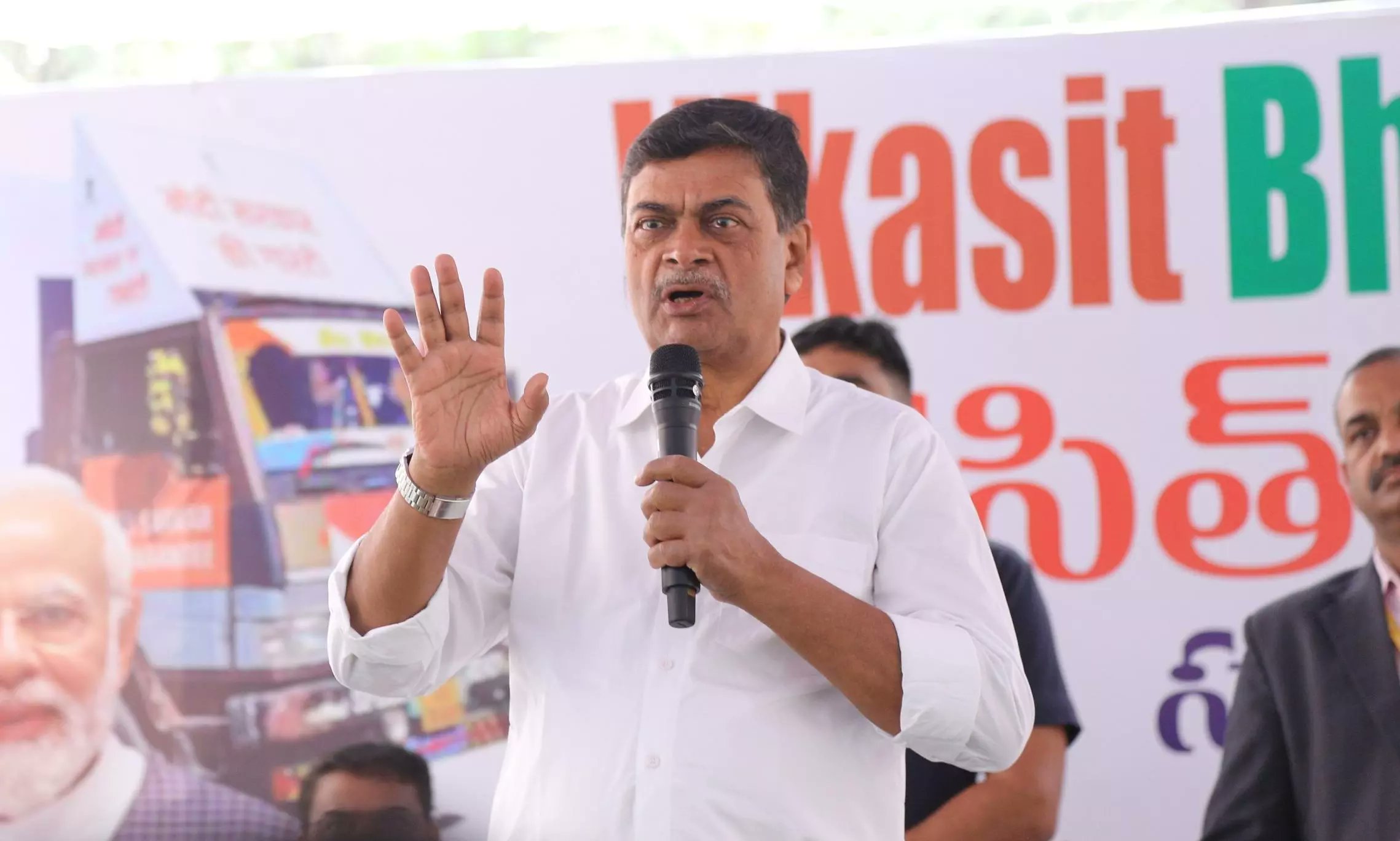 TheFederal_News's tweet card. Bureaucrat-turned-politician RK Singh names NDA's Samrat Choudhary and JD(U)'s Anant Singh among others, urging people to use NOTA if required