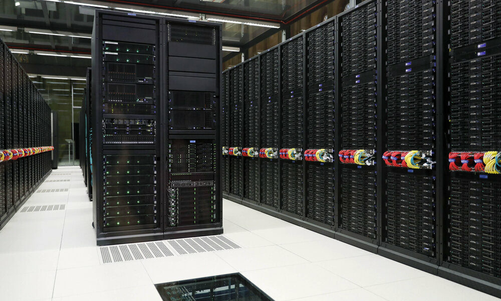 EuroCC_SpainRES's tweet card. El presidente del Gobierno, Pedro Sánchez, ha visitado recientemente las instalaciones del superordenador MareNostrum 5 en el Barcelona Supercomputing Center – Centro Nacional de Supercomputación...
