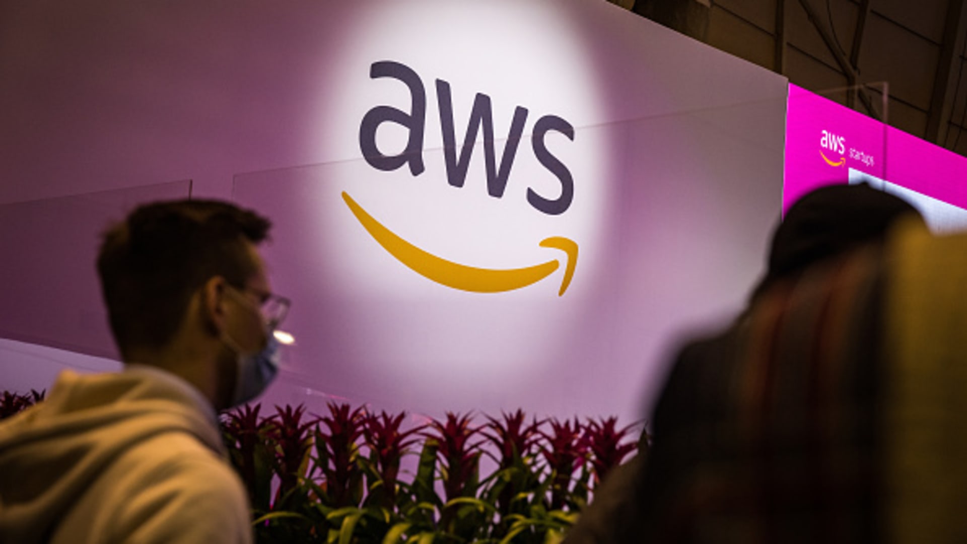 NestedKnowledge's tweet card. AWS has launched general availability for Amazon Omics, which helps researchers store and analyze omic data like sequences of DNA, RNA and proteins.