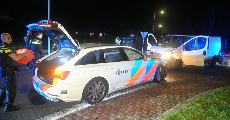 Achtervolging Eindigt met Aanhouding en Twee Beschadigde Politieauto's