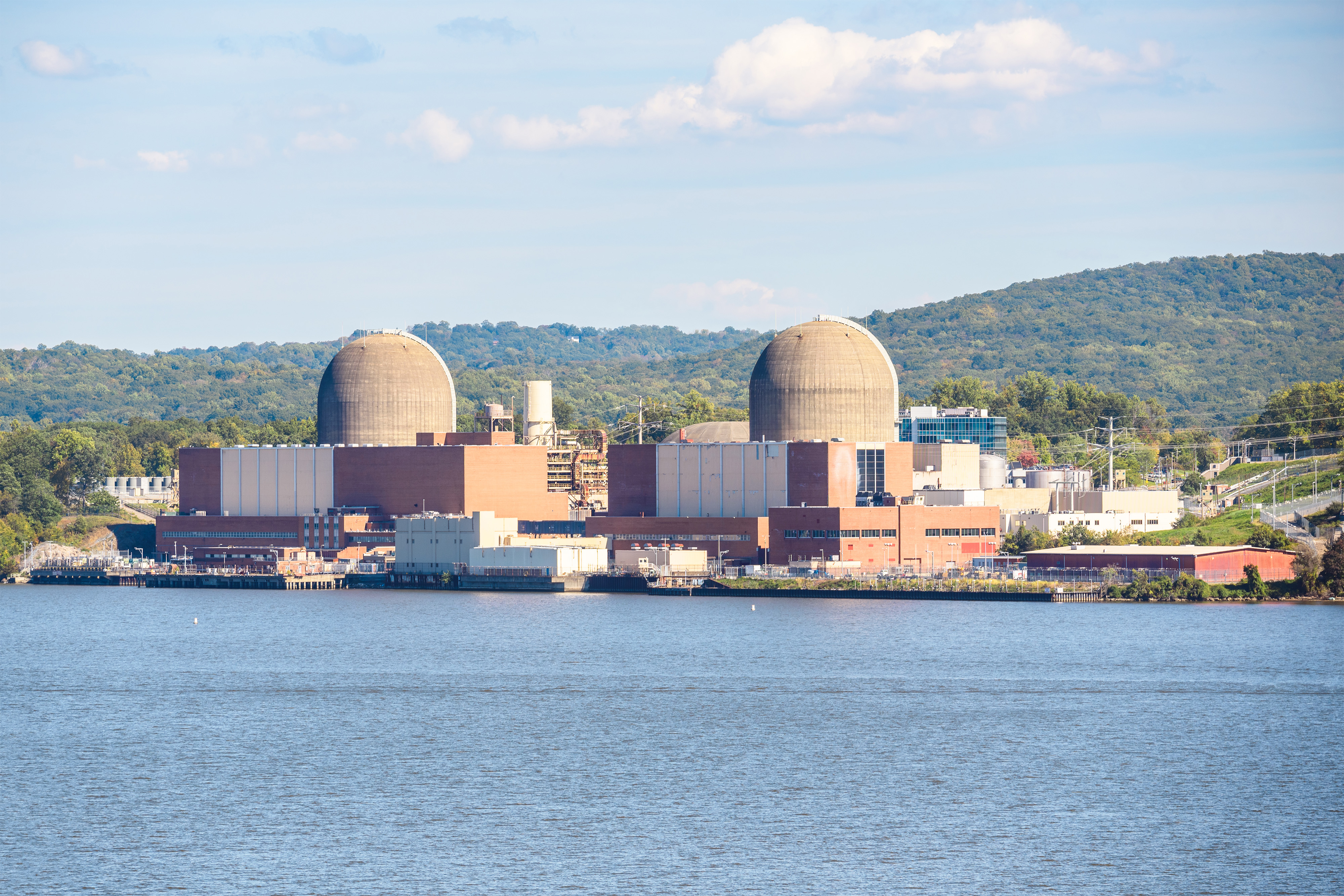 CodeIsGo_com's tweet card. A new model that simulates the interaction between nuclear waste and cement-clay barriers could be used to validate the safety of nuclear storage sites.