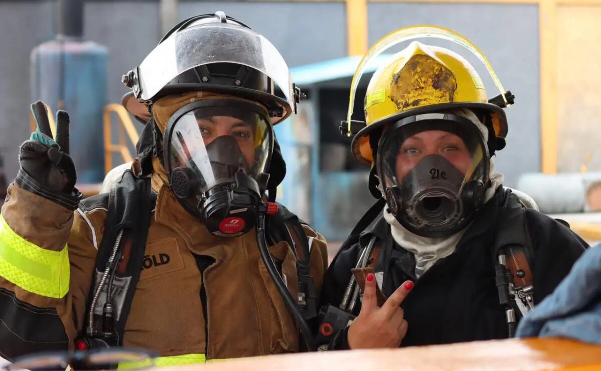 UniversalHgo's tweet card. En el conocido Instituto Nacional de Capacitación (INCAP México), el personal femenil del cuerpo de bomberos de Pachuca se unieron para realizar esta jornada con el fin de apoyar a las mujeres en...