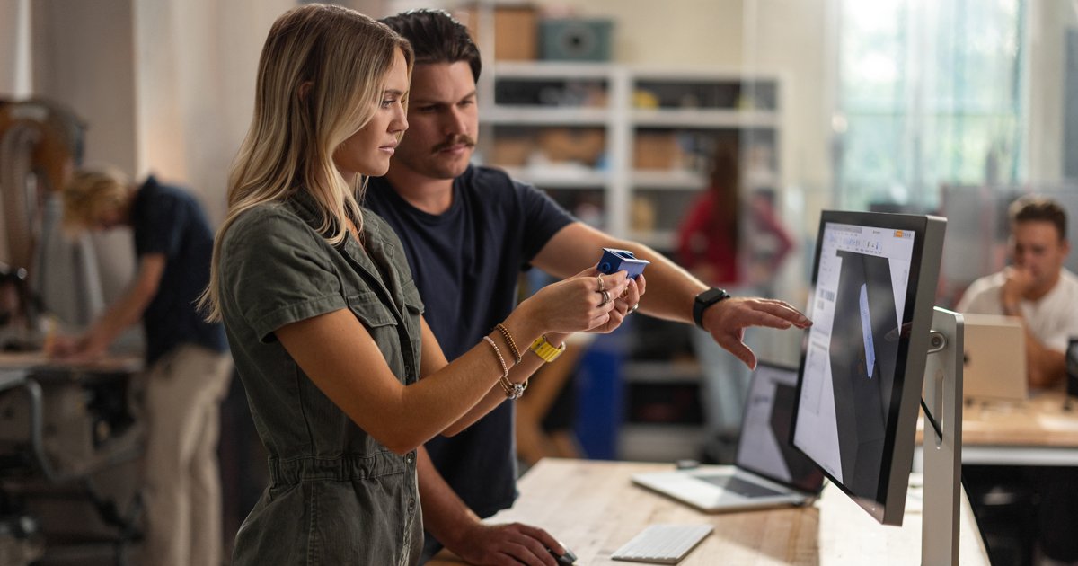 LisaAHarvey1's tweet card. Apple powers innovation across every part of campus — from cutting-edge research and game-day athletics to daily student and faculty life.