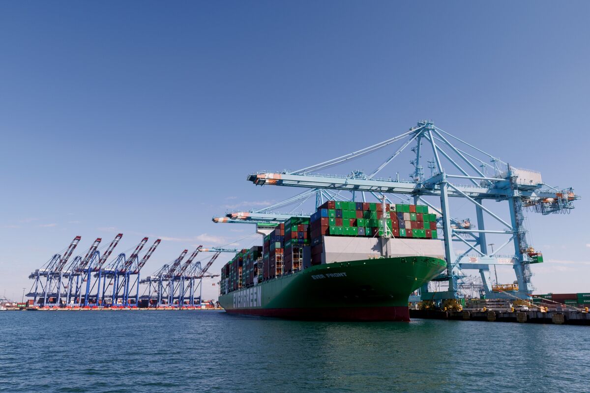 AlephBlogDM's tweet card. Small businesses challenging many of President Donald Trump’s global tariffs urged the US Supreme Court to affirm lower court rulings that the import levies amount to a massive illegal tax on...