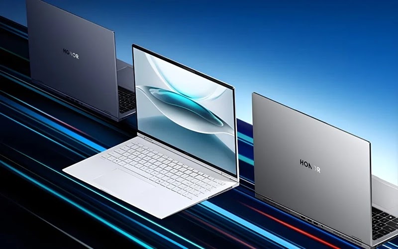 GIZGUIDEPH's tweet card. Following the teaser , HONOR unveils its upgraded MagiBook Pro 16 2025 and Hunter Edition for gaming. HONOR Magic Pro 16 2025 New profession...