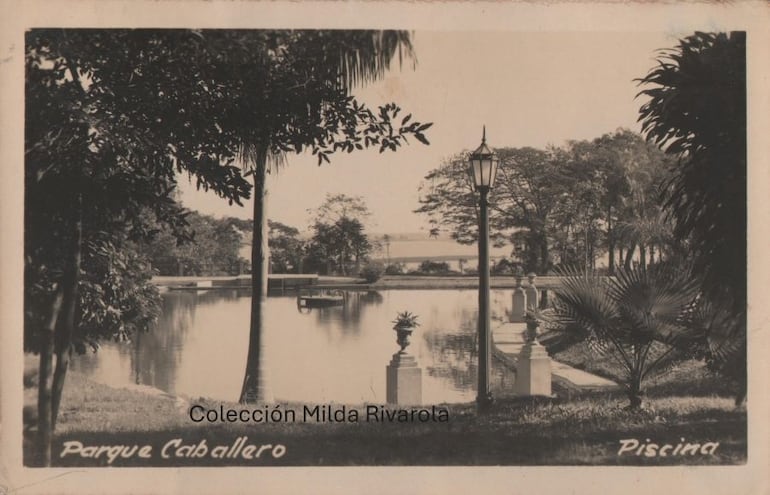 ABCDigital's tweet card. La Asociación Amigos del Parque Caballero y la asociación fotográfica El Ojo Salvaje lanzaron un archivo digital colaborativo con más de un centenar de imágenes históricas del parque, en el marco de...