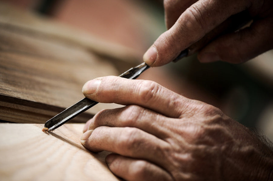 LMichaeldis's tweet card. Discover the top seven essential wood carving tools for beginner DIYers. Find out how they can help you get started on your first project!
