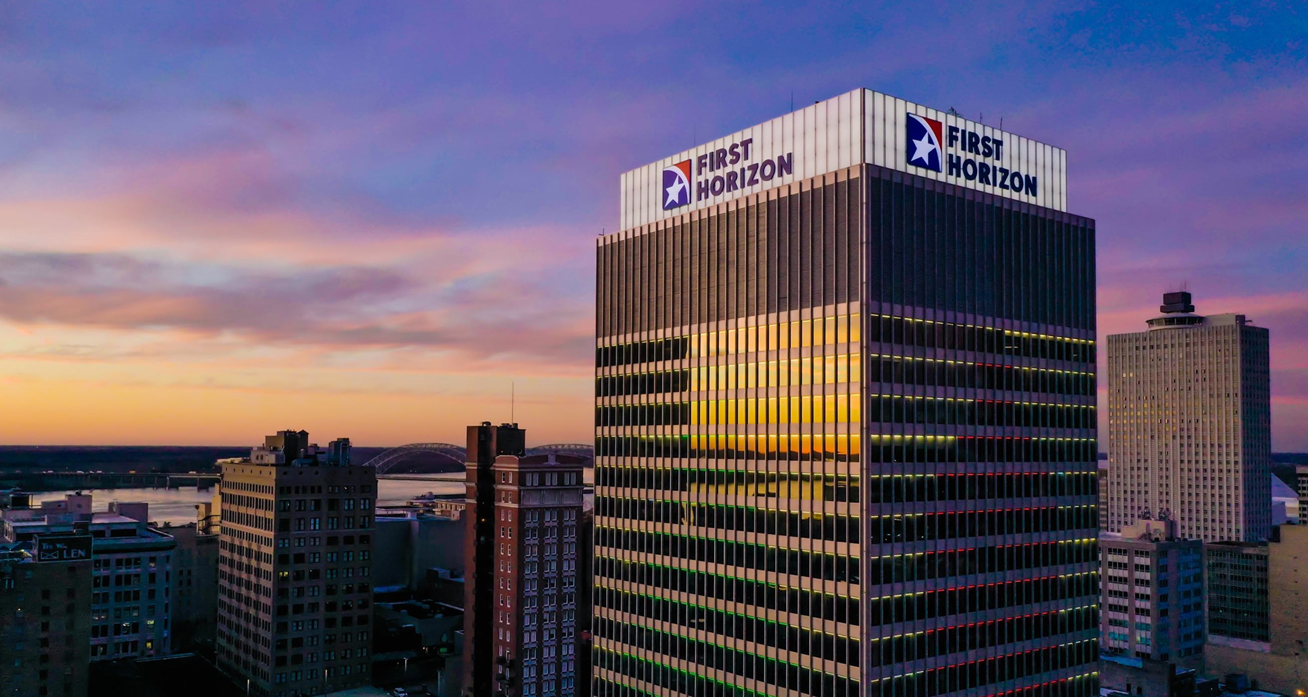 tschweiz's tweet card. Learn how First Horizon Bank elevates the contact center experience and fosters connection with Webex solutions.