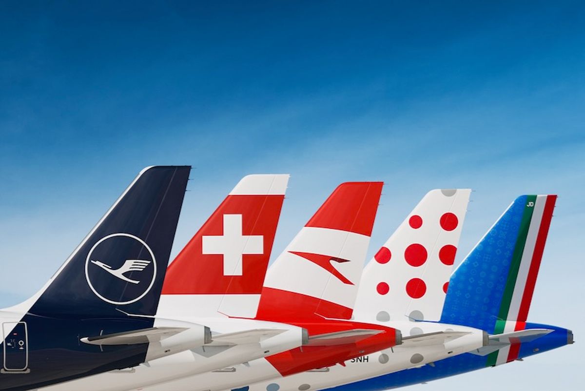 WillyDevNET's tweet card. Lufthansa plans to cut 4,000 administrative jobs by 2030 to enhance efficiency through digitization and automation while increasing mid-term profit targets