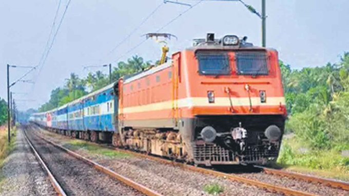 Special Trains | ప్రయాణికులకు గుడ్‌న్యూస్‌.. ఢిల్లీ, దానాపూర్‌కు ప్రత్యేక రైళ్లు ప్రకటించిన దక్షిణ మధ్య రైల్వే..!
