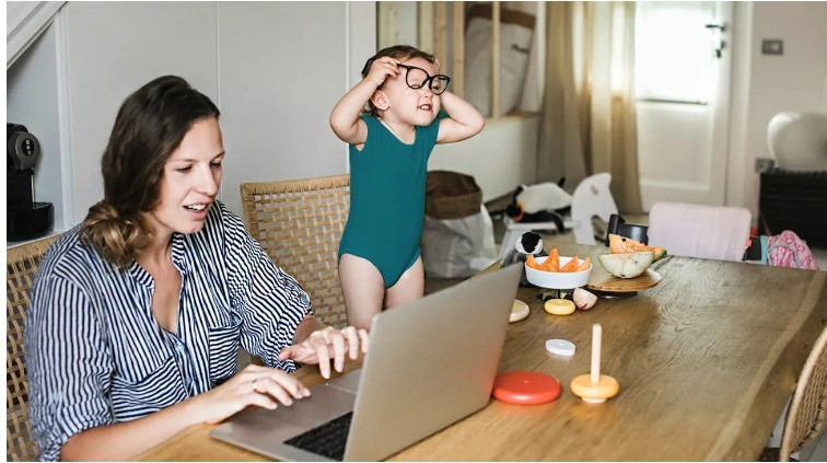 CSU_IDT's tweet card. By Sherri Killam-Albee, Editor It’s almost work o’clock and you are running waaaayyy behind. Your kids were late getting ready for school, the spouse could not find something they needed, and you are...