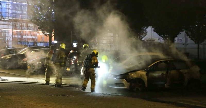 Auto uitgebrand in Helderse Koningdwarsstraat