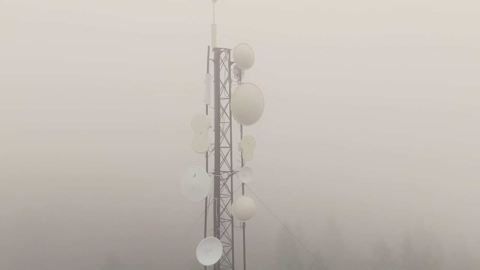 CommTechWow's tweet card. Strings of radars stretching across Canada were built to give early warnings of Soviet bombers coming over the Arctic. The region now faces a new era of militarization.