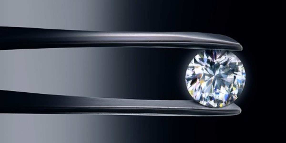 PharmacyBiz's tweet card. Exciting breakthrough in cancer detection! Warwick scientists have created a diamond-based sensor to track cancer spread without the use of dyes or radioactive tracers. Could this device revolution...