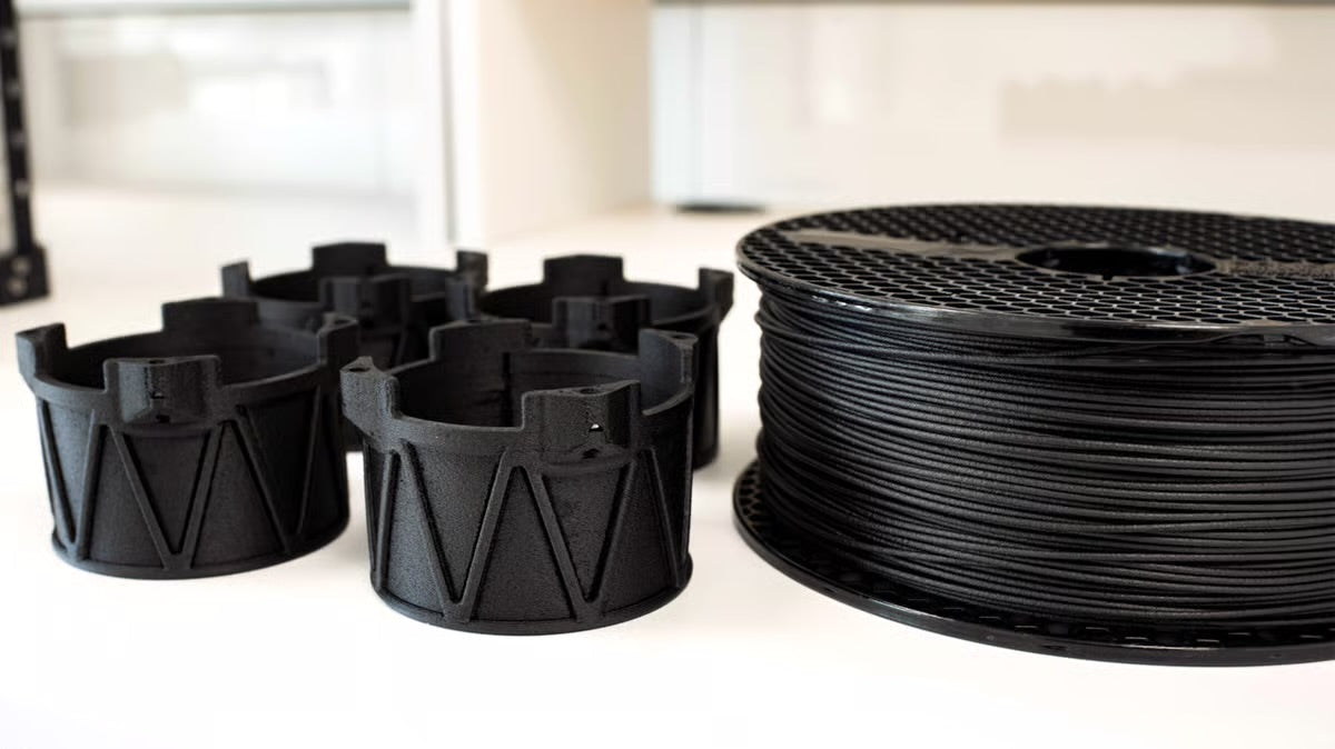 bectcomputing's tweet card. Yes, you read that right. Prusa, a name synonymous with high-quality desktop 3D printing, has just brought a piece of the cosmos into our workshops. They've launched Prusament PA11 Carbon Fiber...
