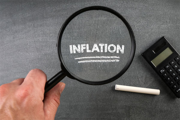 SwingTradingHub's tweet card. Using an econometric model of the U.S. economy, this analysis looks at the factors, including fiscal and monetary policies, that spurred both inflation and output in recent years.