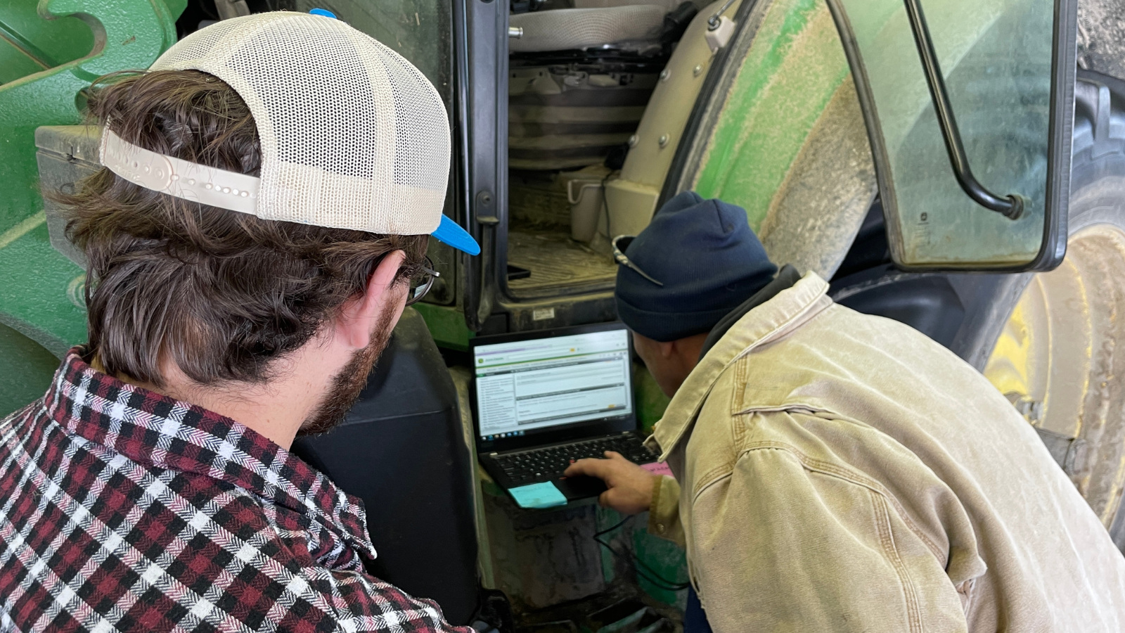 nProctor's tweet card. By promising repair software that removes or obfuscates necessary repair functions, John Deere fails to give farmers a true Right to Repair.