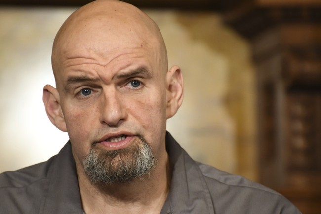 RealLibSmacker's tweet card. Fetterman supports 'nuclear option' to end Schumer's government shutdown, prioritizing SNAP funding.
