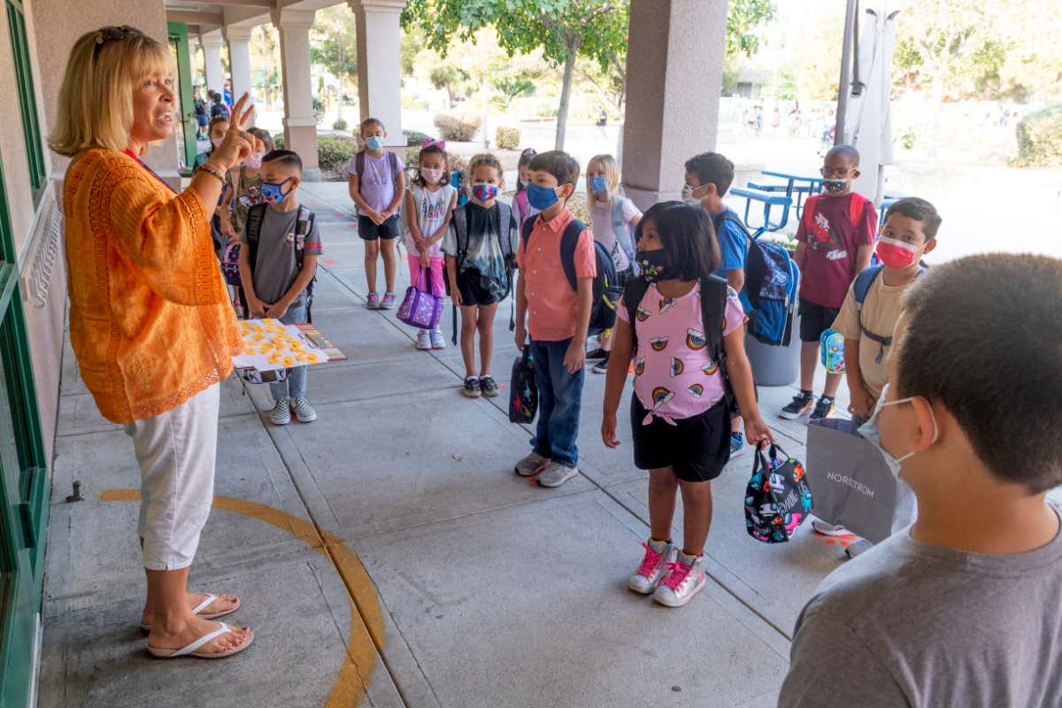 transformwave's tweet card. First day back at Tustin Ranch Elementary School in California on 11 August AS THE nights begin to draw in and schoolchildren across the northern hemisphere start trooping back into the classroom,...