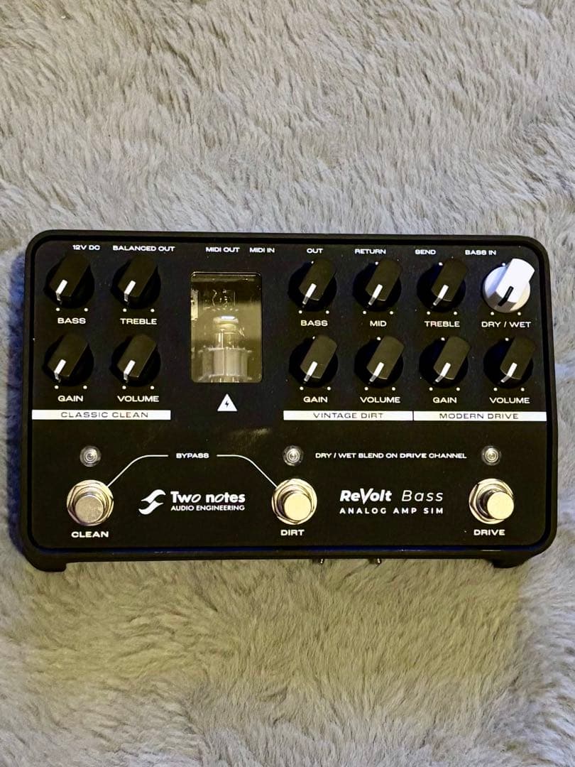 ayumicodeplayer's tweet card. 【美品】Two notes ReVolt Bass アナログアンプシュミレーターをメルカリでお得に通販、誰でも安心して簡単に売り買いが楽しめるフリマサービスです。新品/未使用品も多数、支払いはクレジットカード・キャリア決済・コンビニ・銀行ATMが利用可能で、品物が届いてから出品者に入金される独自システムのため安心です。