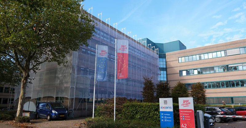 Cliënt overlijdt na bedwang in zorginstelling