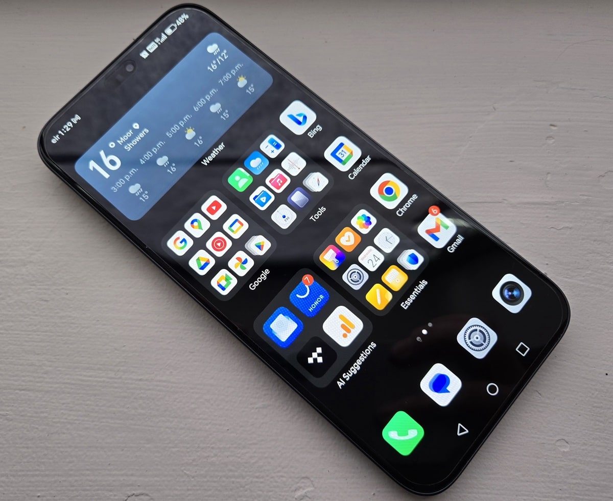 TechStomperIE's tweet card. Honor 400 Lite offers much for its budget asking price, including a brilliant display, flagship design and build quality, and six years of Android updates