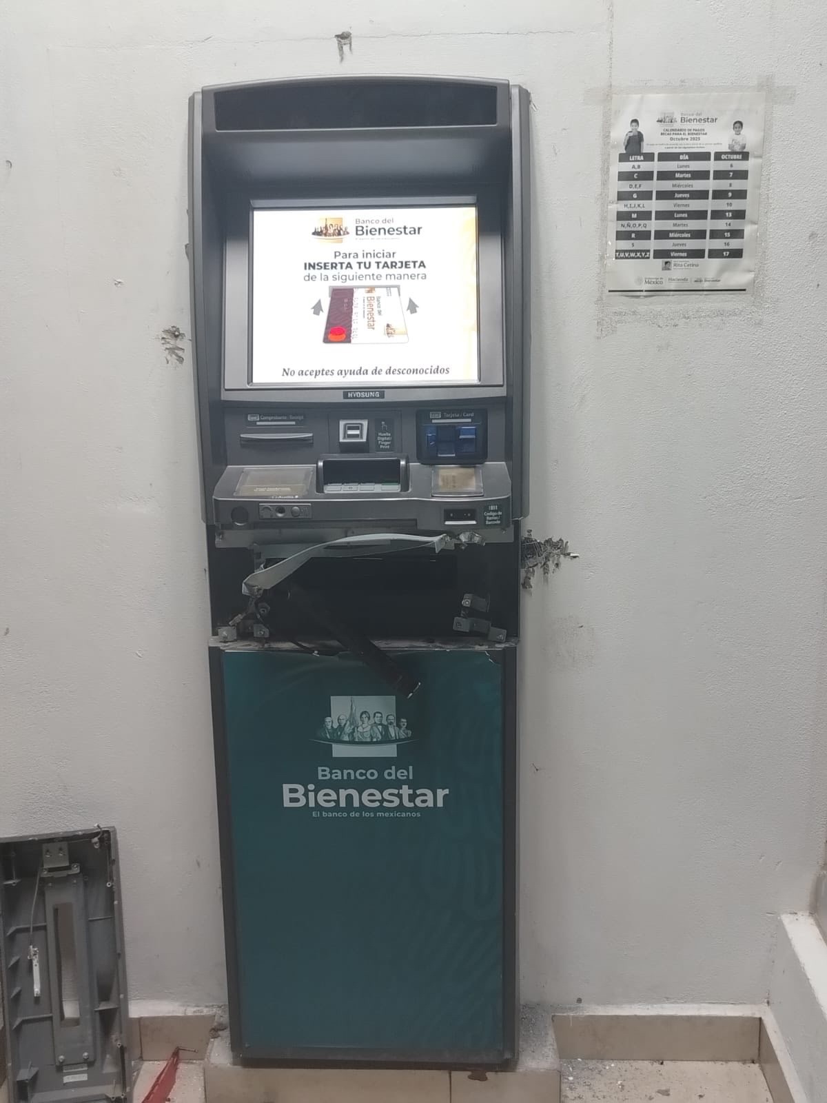 SintesisHgo's tweet card. La Secretaría de Seguridad Pública de Huichapan informó que un cajero del Banco Bienestar fue vandalizado la madrugada del lunes