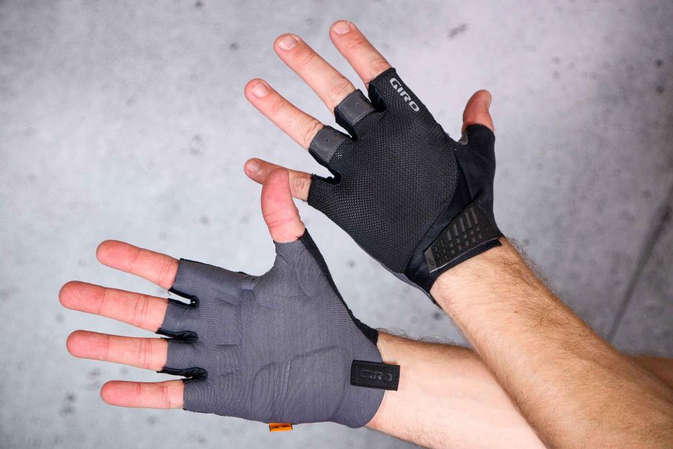 elasticinterfac's tweet card. Excellent mitts, very comfortable with a great fit, though they don't come cheap