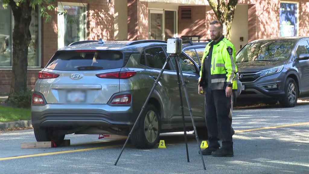 CityNewsVAN's tweet card. Two pedestrians were struck by a vehicle on West 16th Avenue and Willow Street in Vancouver.