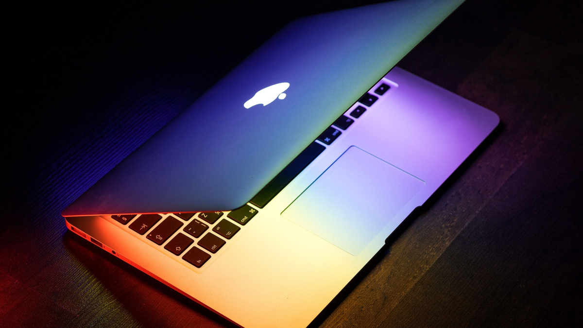 golem's tweet card. Das Abspielen eines Videos im Browser oder einer anderen Anwendung reicht aus, um sich unter MacOS eine Malware einzufangen. Ursache ist eine Lücke in einem Videodecoder.
