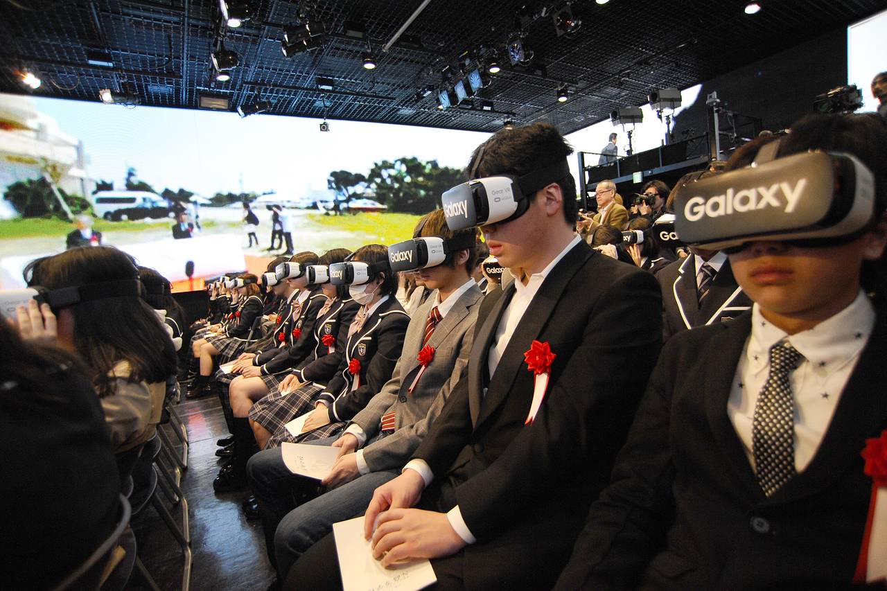 WSJdigits's tweet card. Some students at a new online high school in Japan attended their opening ceremony by donning virtual reality headsets.