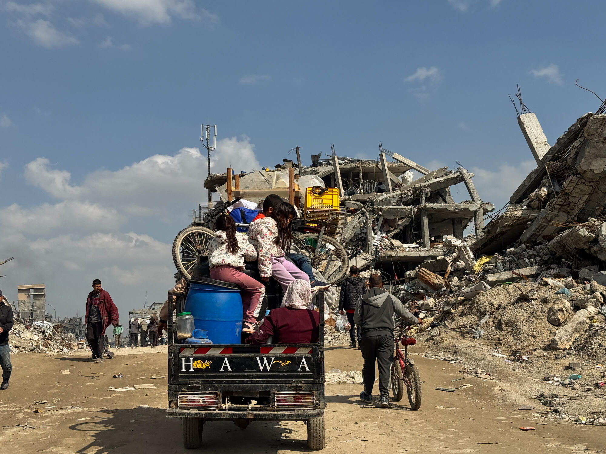 MSF's tweet card. Palestinian lives are being systematically destroyed in Gaza, while Israeli forces have shown a blatant disregard for the safety of humanitarians.