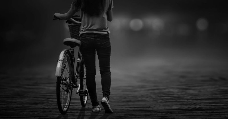 Jonge vrouw aangerand op fietspad in Burgum