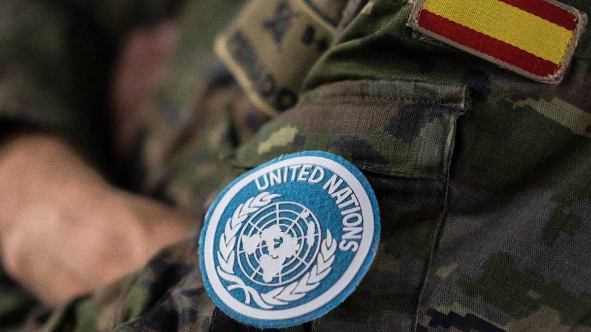 pepetandem's tweet card. Base ‘Miguel de Cervantes’, cerca de Marjayoun, en el sur de Líbano. Un capitán del Ejército de Tierra destacado en la misión ‘Libre Hidalgo’, en el contingente de cascos azules de Naciones Unidas,...
