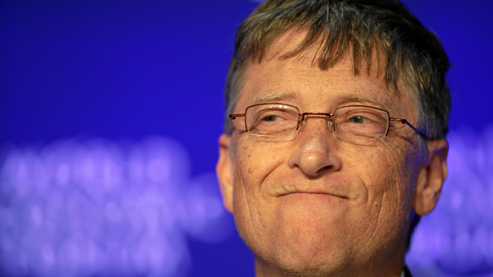 droidscript's tweet card. During a chat on Clubhouse, Bill Gates said he uses Android for a few specific reasons. Ironically, Clubhouse is currently iOS-only.