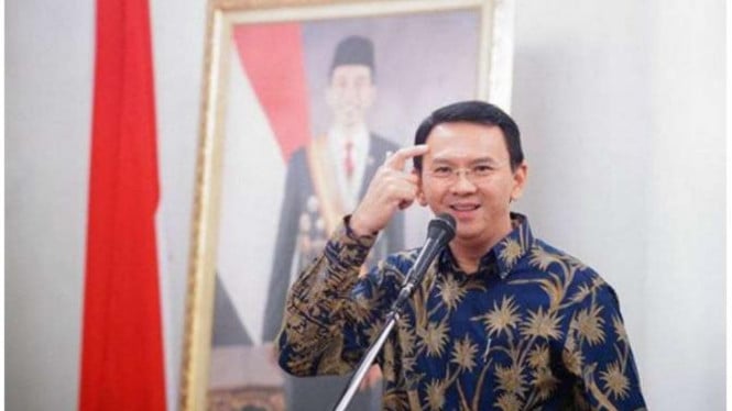 VIVAcoid's tweet card. Media sosial dihebohkan dengan pernyataan viral mantan Komisaris Utama Pertamina, Basuki Tjahaja Purnama atau Ahok yang mengatakan jokowi dan Gibran tidak bisa kerja.