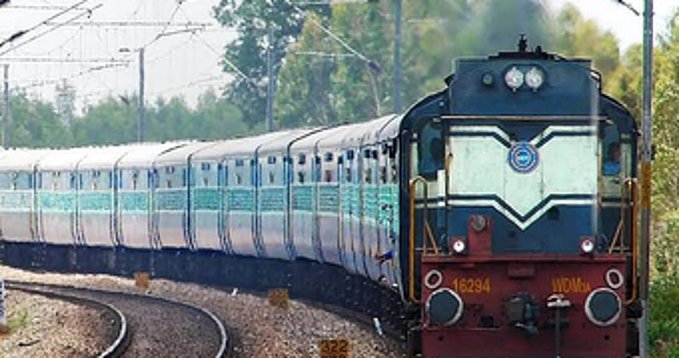தமிழ்நாட்டிற்கு 281 சிறப்பு ரயில்கள் இயக்கப்பட்டுள்ளன.