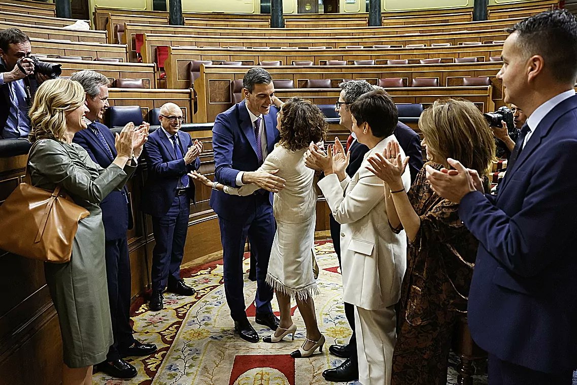 IdiazAyuso's tweet card. La amnistía está eclipsando otro acuerdo de investidura que atenta contra la igualdad de los españoles: el que retoca ya el modelo de financiación con una condonación de deuda...