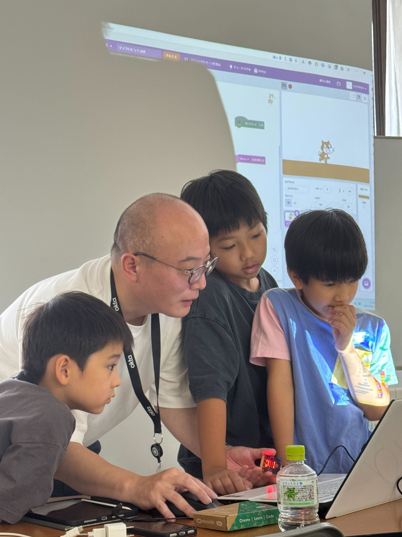 cd_Nihonbashi's tweet card. # CoderDojo（こーだーどうじょう）とは CoderDojoは、7〜17歳の子どもを対象にした無料のプログラミング道場です。 CoderDojoの活動は2011年にアイルランドで始まり、世界では112カ国・2,200以上の道場、日本では全国に200以上の道場があります。 # CoderDojo日本橋 CoderDojo日本橋は 2024年6月から日本橋地区で活動を開始しました。...