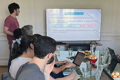OKFN's tweet card. Free tool helps journalists clean data faster and with fewer errors Technology and AI. Latin American Journalism Review by The Knight Center at The University of Texas at Austin.