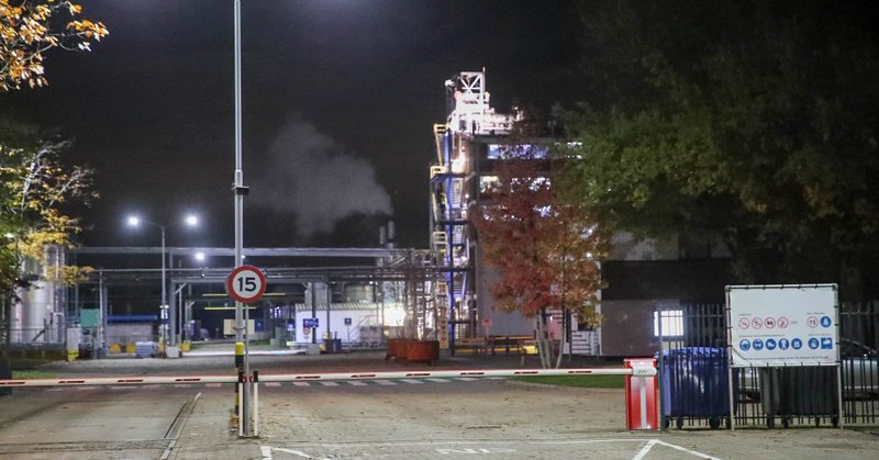 Brand breekt uit in fabriek in Weert