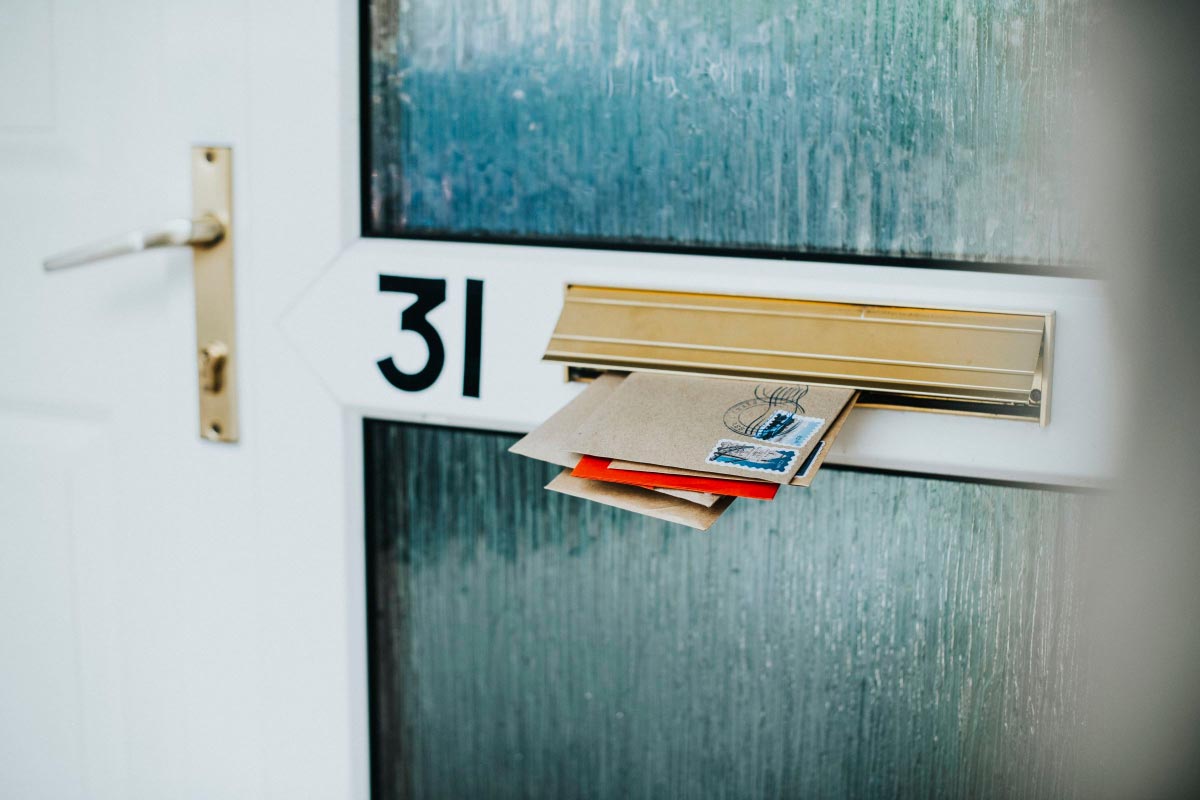 KeepWebSimple's tweet card. Am Beispiel von MailChimp und CleverReach erkläre ich dir, wie die Öffnungsrate und die Klickrate gemessen werden. Dazu gebe ich dir Tipps zur Bewertung und Verbesserung dieser Kennzahlen, die...