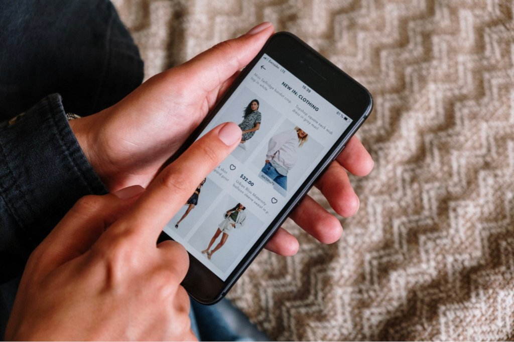 commandc's tweet card. See how you can incorporate AI into your ecommerce store. Walkthrough use cases, apps, and what else to consider.