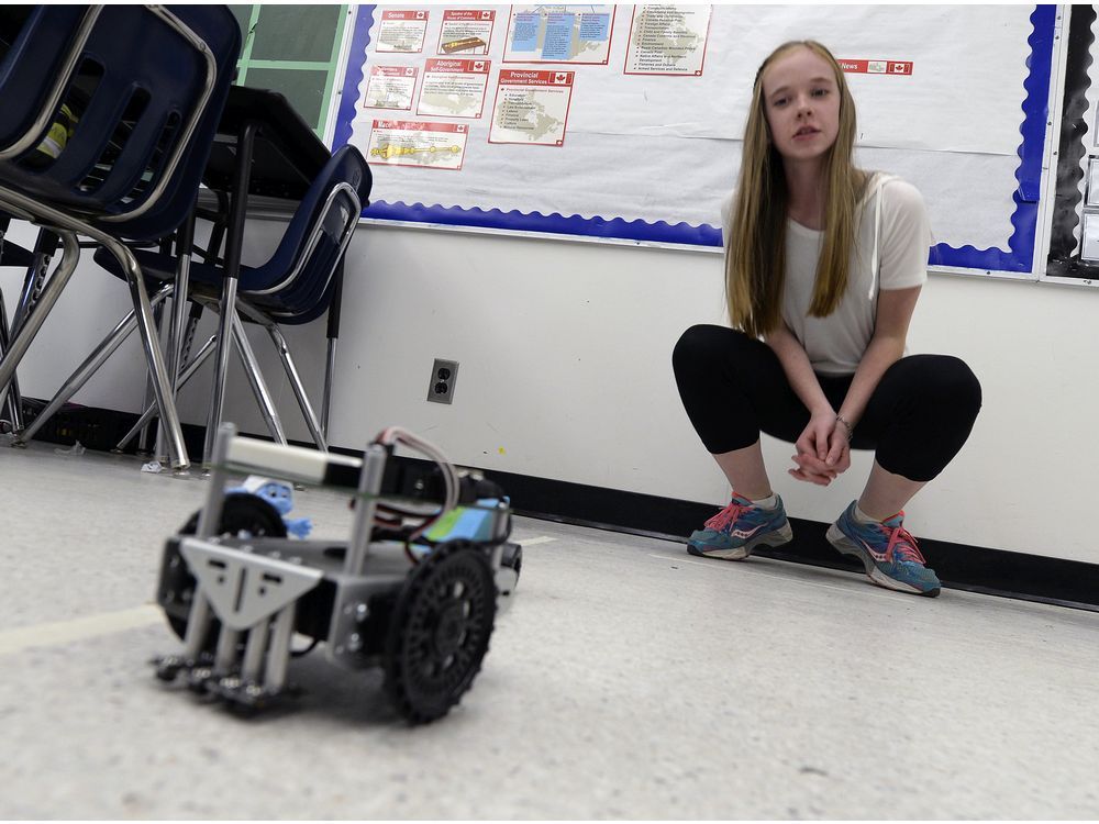 learningcodeygk's tweet card. Robotics and coding now an option in the Saskatchewan curriculum
